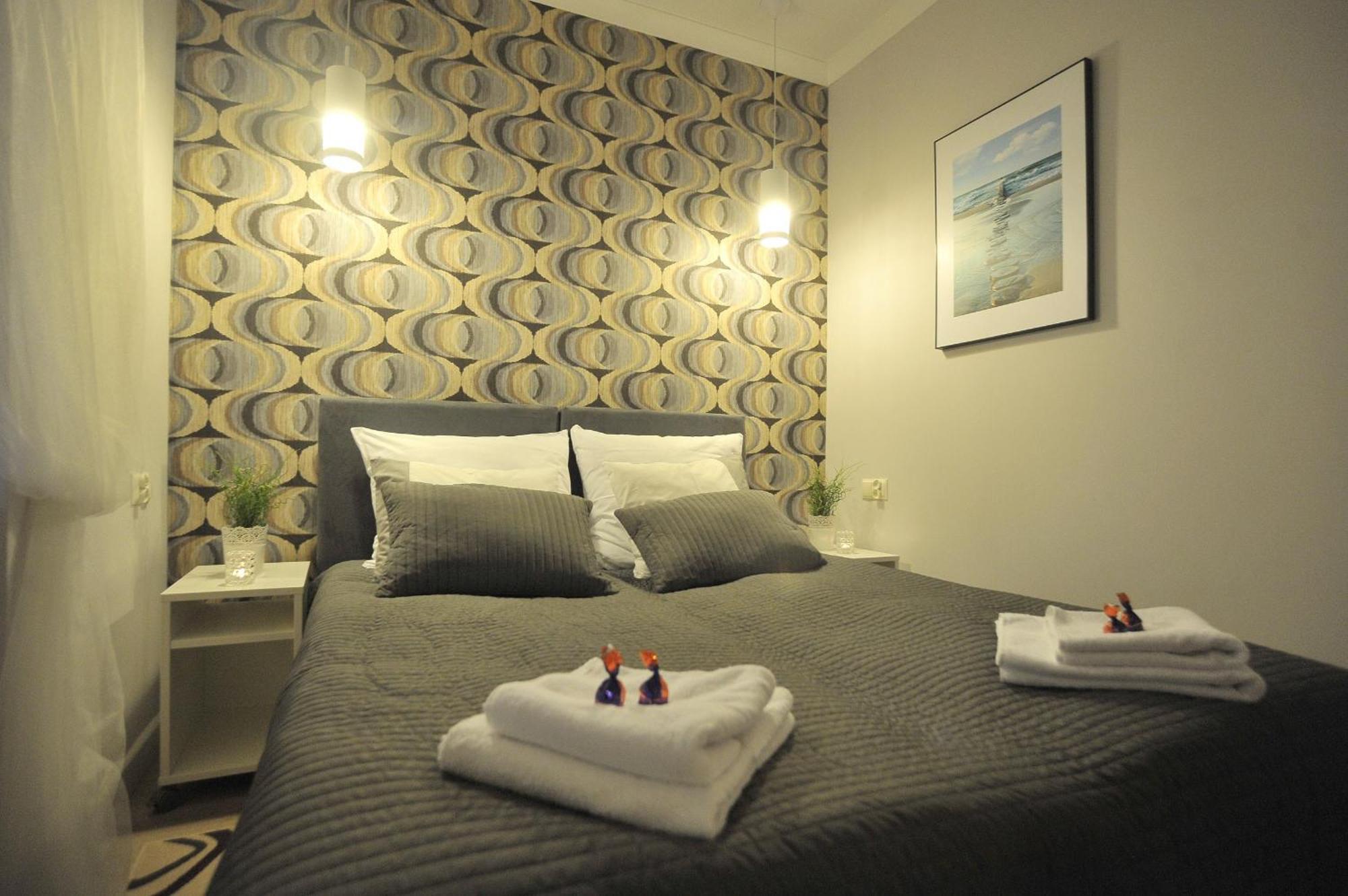 Grand-Tourist Center Point Apartments Гданьск Номер фото